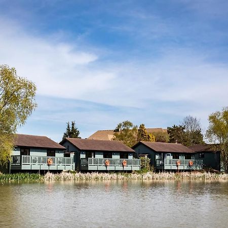 Villa The Vale Golf & Country Club Bishampton Exterior foto