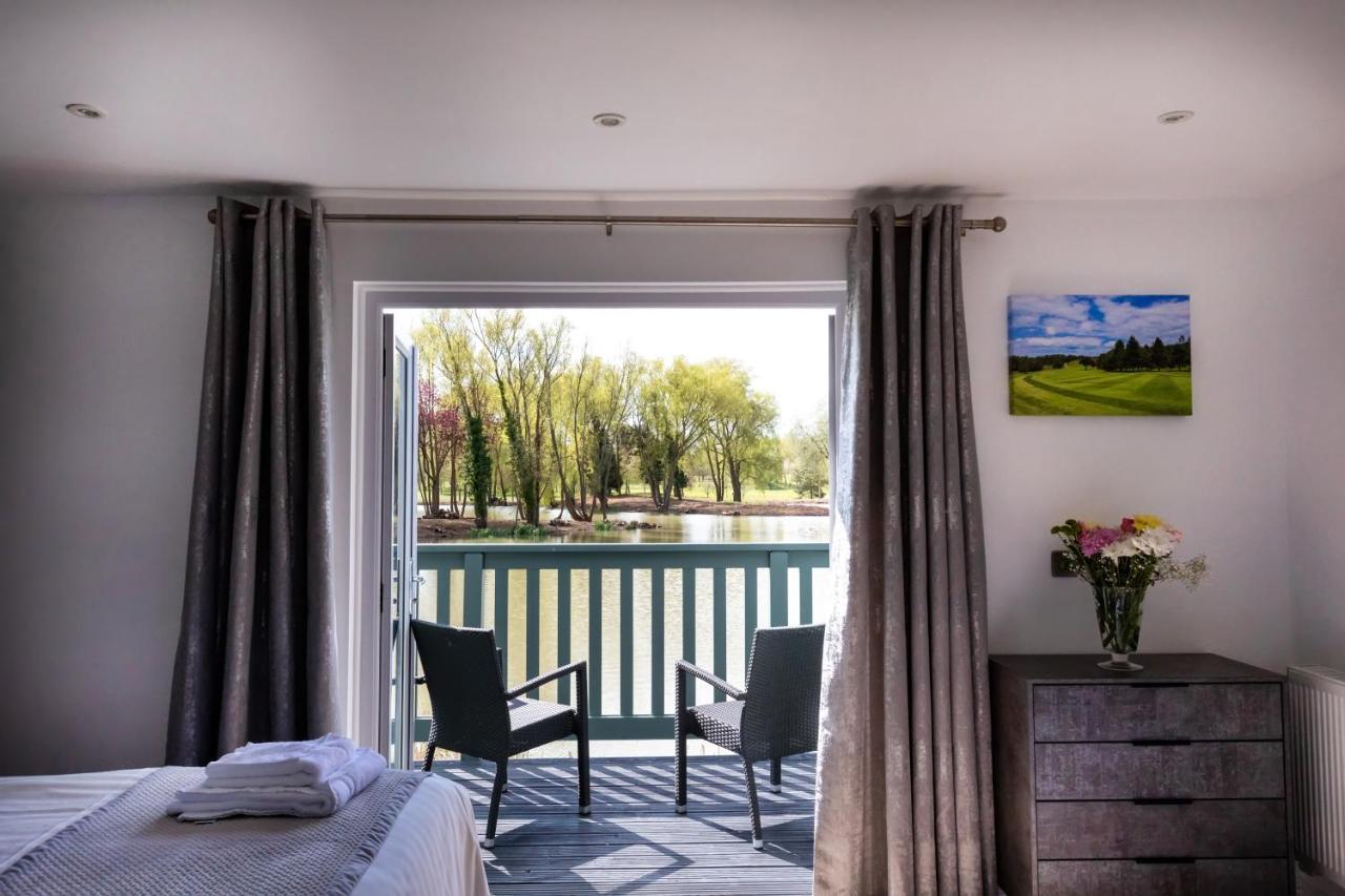 Villa The Vale Golf & Country Club Bishampton Exterior foto